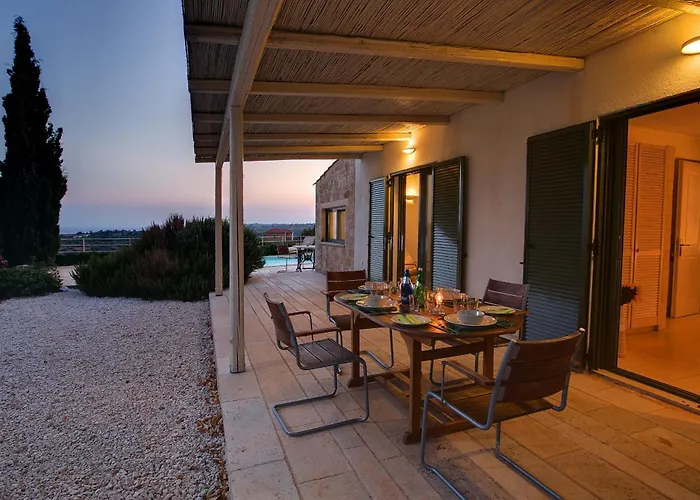 Mataki Ideales Villa